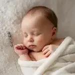 العناية بالأطفال