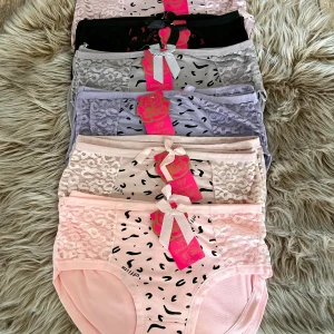 كيلوت نسائي زبدة فل ليكرا M/XL