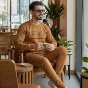طقم شتوي رجالي فليس نوع اول فخم ومريح (عسلي)😎