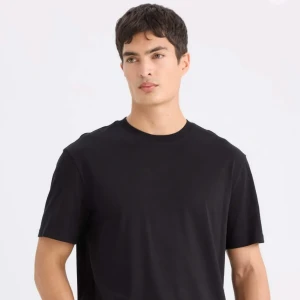 تيشيرت بيزك اسود