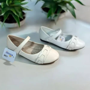 حذاء بناتي كالة