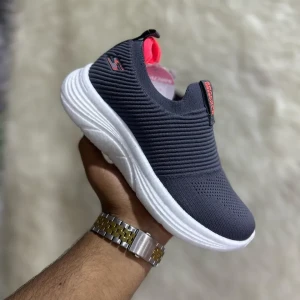 حذاء نسائي فيتنامي