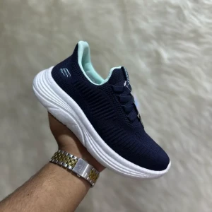 حذاء نسائي فيتنامي