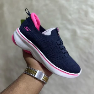 حذاء نسائي فيتنامي