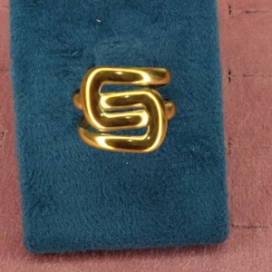 Ss