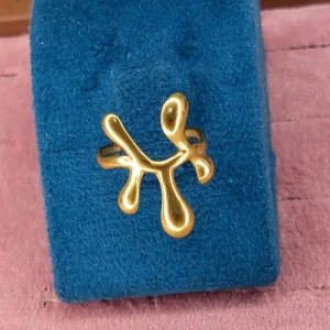 Ss