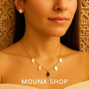 عقد وأقراط على شكل الخمسة ذهبية