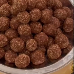 تمر حضرمي بزيت السمسم نص كيلو 