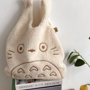 حقيبة يد توتورو اليابانيه