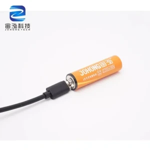 Pile AA Li-ion rechargeable par USB avec une capacité de 2200 mWh