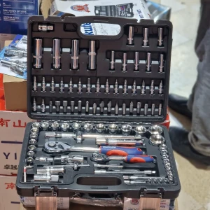 Caisse a outils 94pcs original