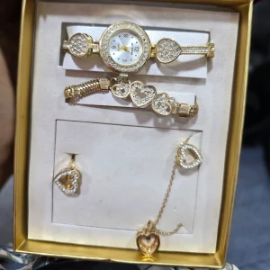 طقم نسائي فاخر بهدية مميزة  SPECIAL GIFTS ns508