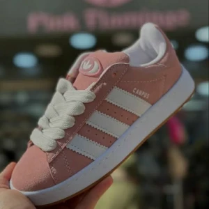 Chaussure Adidas rose rurk