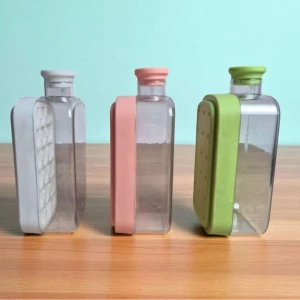 حافظة مع مكعبات ثلج ٨٠٠ مل