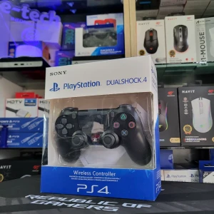 Mannet ps4 copie noire