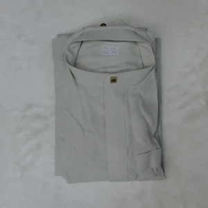 القميص الإماراتي