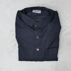 القميص الإماراتي خلية النحل