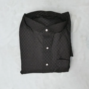 القميص الإماراتي Louis Vuitton