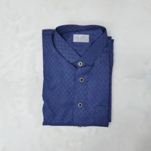 القميص الإماراتي Louis Vuitton