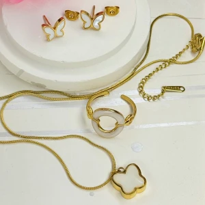 طاقم LUMA