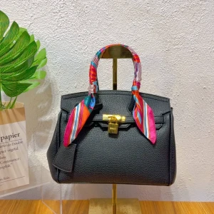 جانتای خانمان Hermes - پێستی نەرم و کوالێتی نایاب