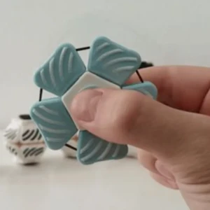  The Spinning Fidget Clicker