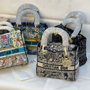 شنط ليدي ديور Christian Dior