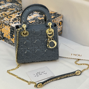 شنطة ليدي ديور وسط Christian Dior