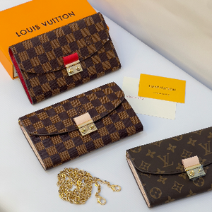 محافظ نسائي لويس فيتون LV