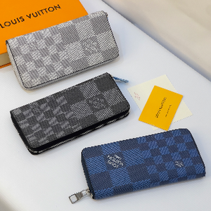 محافظ لويس فيتون LV