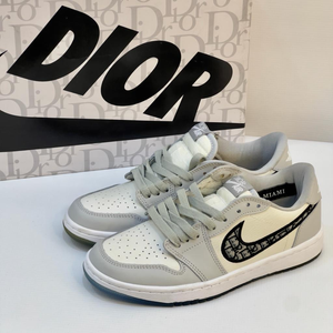 حذاء |  NIKE &amp; Dior