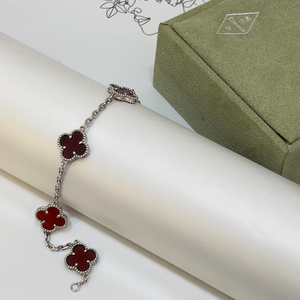 اسوارة | Van Cleef 