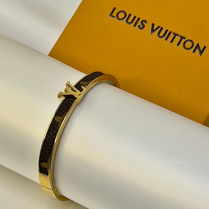 اسوارة | Louis Vuitton 