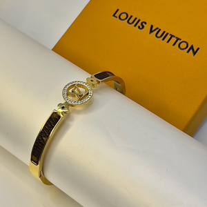 اسوارة | Louis Vuitton 