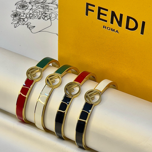اسوارة |  FENDI 