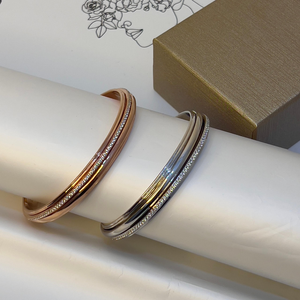 اسوارة |  MESSIKA 