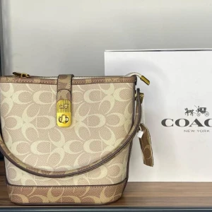 شنطة كوتش | CAOCH BAG