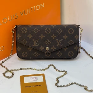 شنطة لوي فيتون | Louis Vuitton Bag 