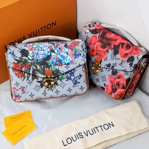 شنطة لوي فيتون | Louis Vuitton Bag 