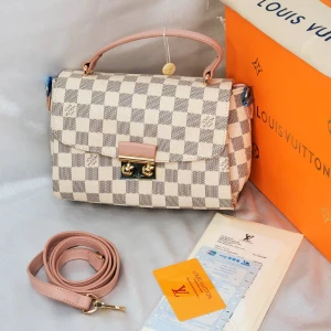 شنطة لوي فيتون | Louis Vuitton Bag 
