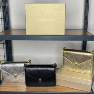 شنطة بولجاري | Bvlgari Bag 