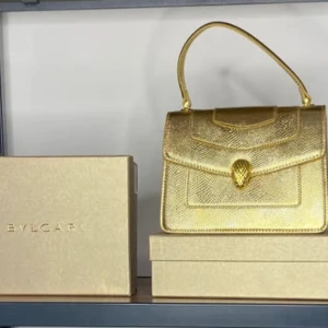 شنطة بولجاري | Bvlgari Bag