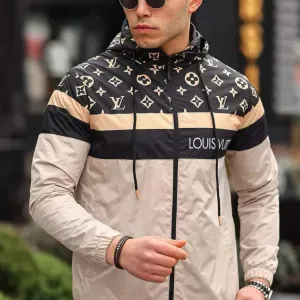 جاكت LV ووتربروف اللي مكسر الدنيا دلوقتي! 🧥
