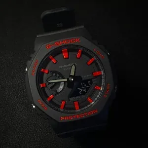 Montre Casio G-Shock Noir fond noir et rouge