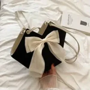 Previous Next Previous Next Sac seau avec nœu