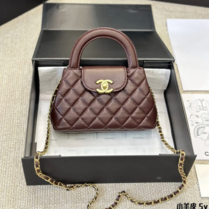 Chanel Pre-Owned Sling Bag