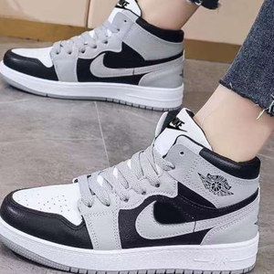 Nike Jordan Women/ Gray Black