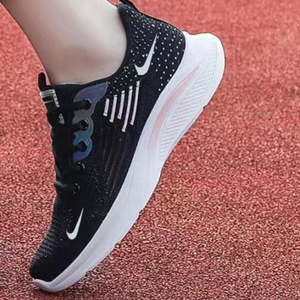 Nike women shoe/ Black White