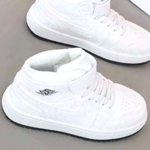 Air Jordan 1 Retro Hi OG” pure white