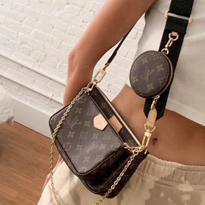 Louise Vuitton Pochette/ Black